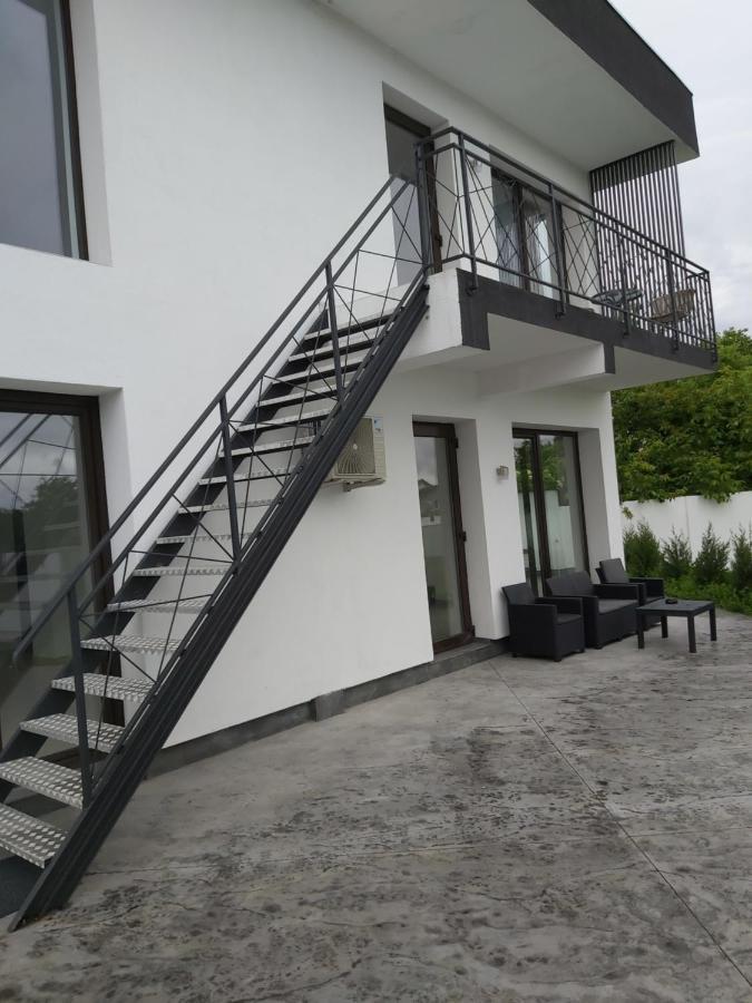 Accent House *