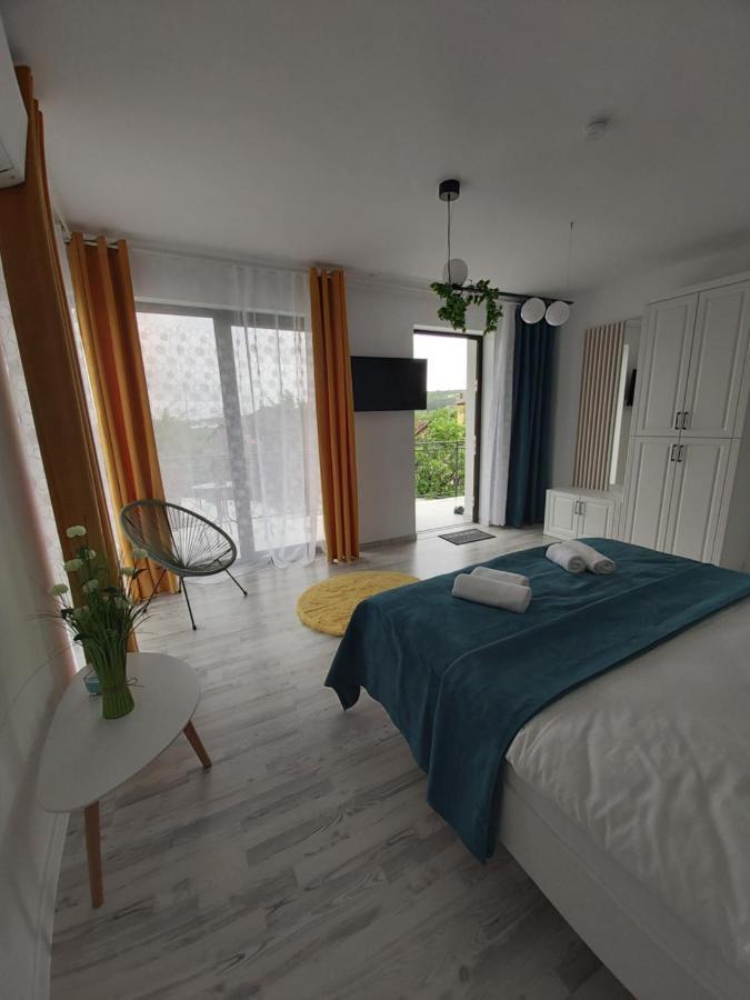 Accent House