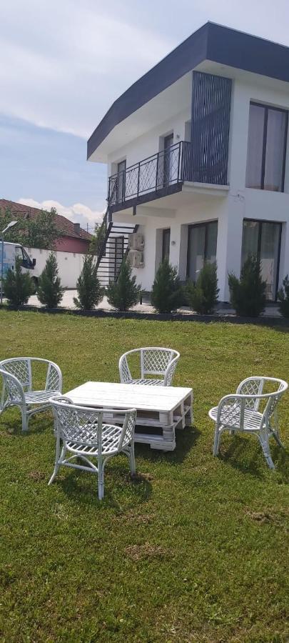 Accent House *